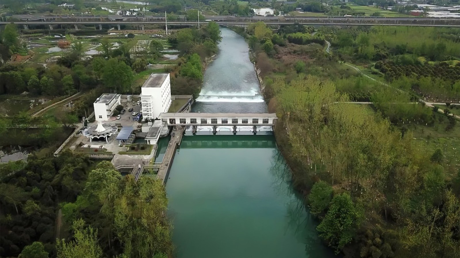 多功能水泵控制閥：集閘閥、逆止閥與水錘消除器于一體的創(chuàng)新閥門(mén)